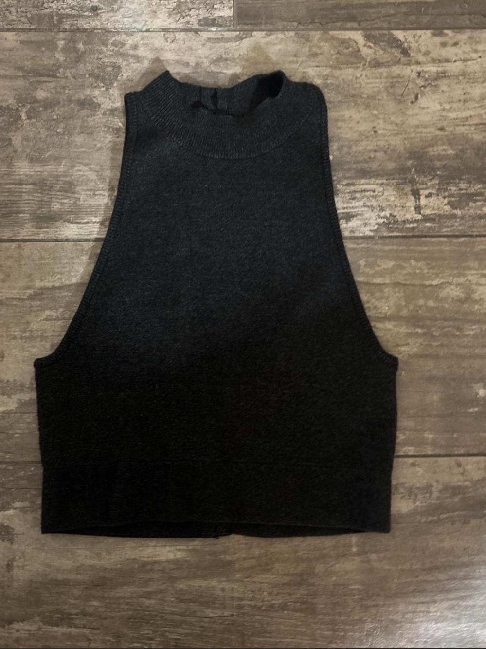 Classic Mock Neck Cropped Tank Top - Black